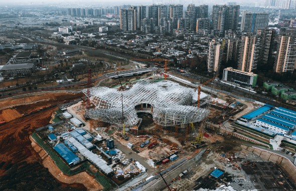 施工新突破！天府藝術公園?文博坊片區場館建設項目網架全部吊裝完成！